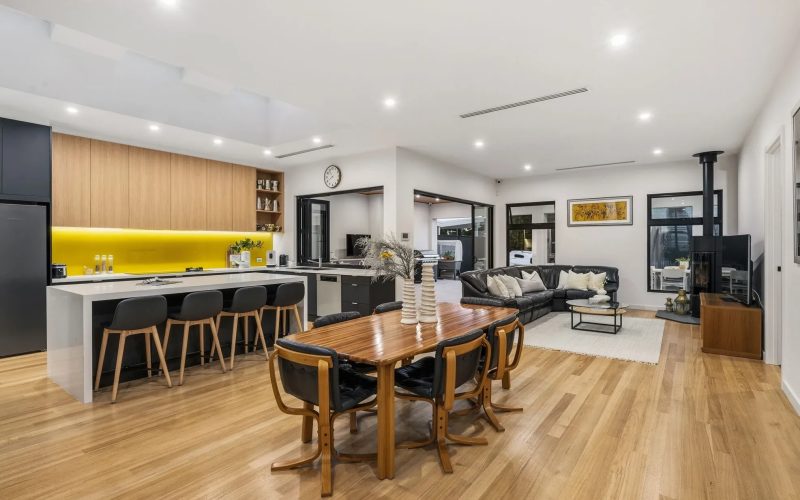Luxury Double-Storey Home on the Prestigious Delfin Island