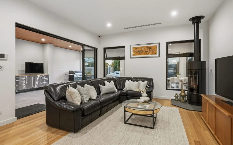 Luxury Double-Storey Home on the Prestigious Delfin Island