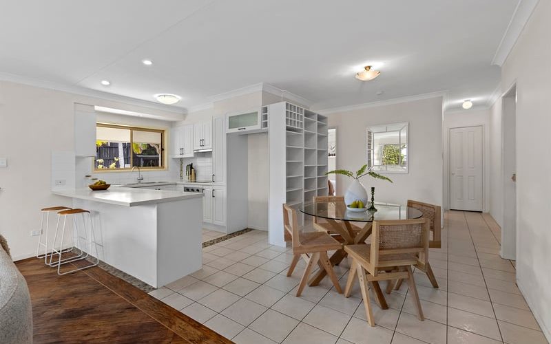 3/16 Lade Street