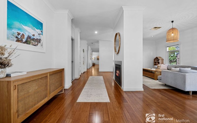 7 CLUNES WAY, Eynesbury VIC 3338