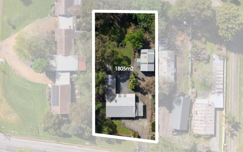 Character, Space & Convenience on 1806 m²