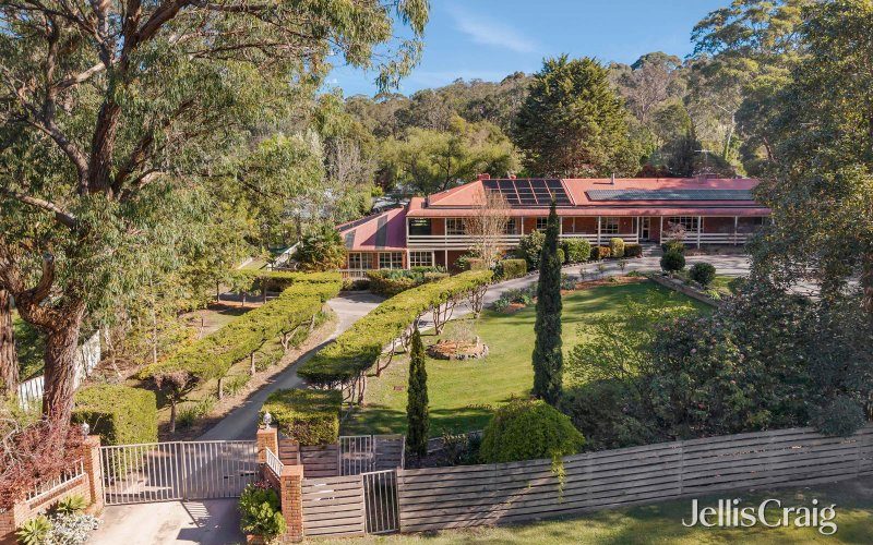 18 Kalamunda Terrace, Healesville