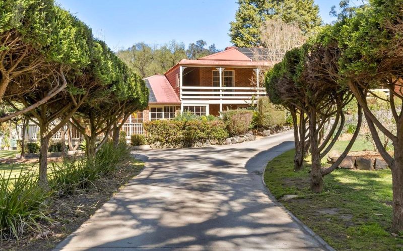 18 Kalamunda Terrace, Healesville