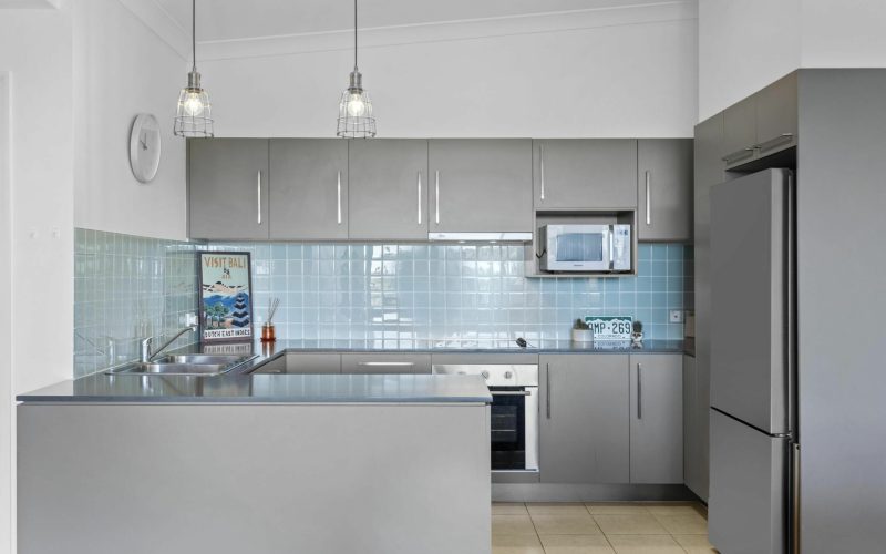 1601/12-14 Executive Drive