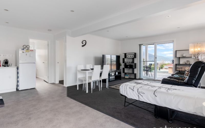 6a Chablis Court