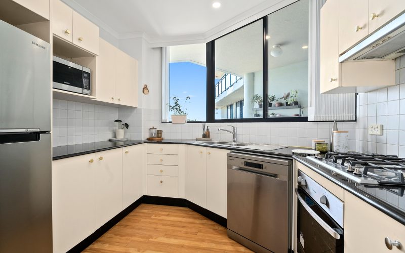 Light-Filled Apartment with Resort-Style Amenities in Central Rockdale