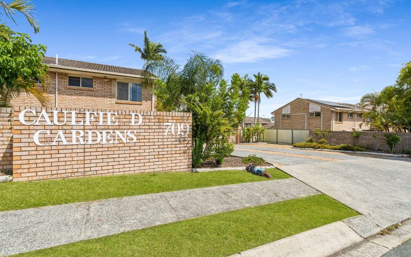 **MUST SELL** Updated, Stylish & Ready to Move Straight In - This One Won't Last!