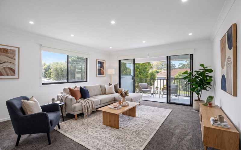 SEVEN BEDROOMS - DON'T MISS THIS ONE!