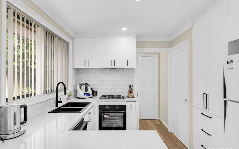 Stylishly Renovated Family Living In A Peaceful Court Location!