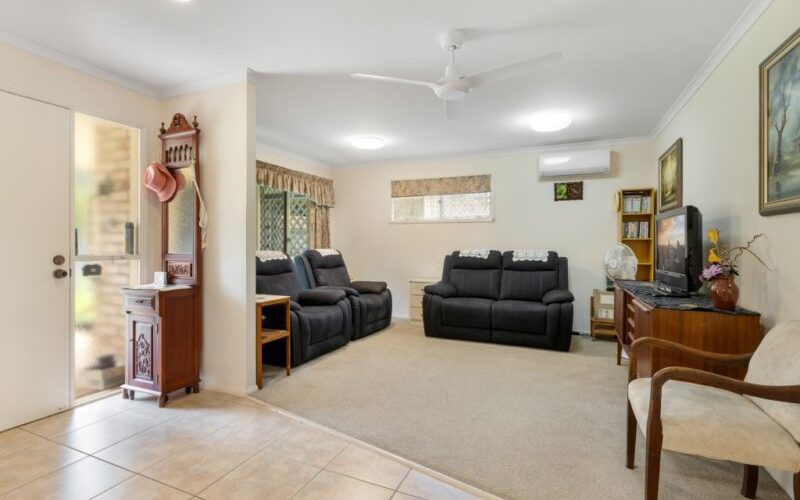 Unit 4 “Village Green” 4 Caloundra Rd Caloundra Q 4551