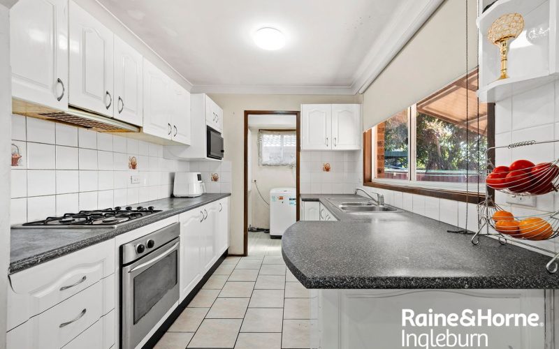 8 Buick Place, Ingleburn NSW