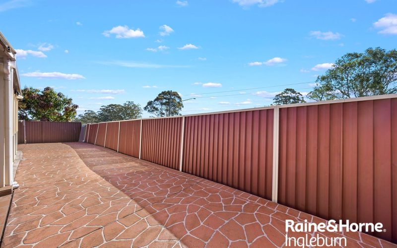 8 Buick Place, Ingleburn NSW