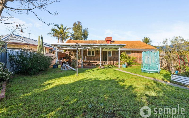 24 Bucat Street, Hamilton Hill WA 6163