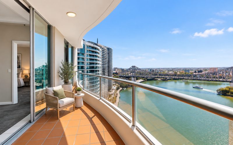 Prestigious Riverfront Living with Spectacular Story Bridge Views - 116sqm