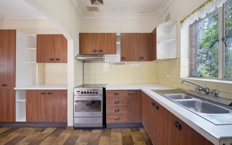 Exceptional Opportunity in a Tightly Held Mount Lewis Location