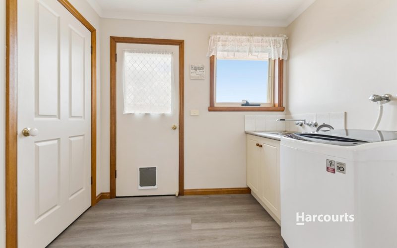 Easy-Care Living in a Fantastic Location