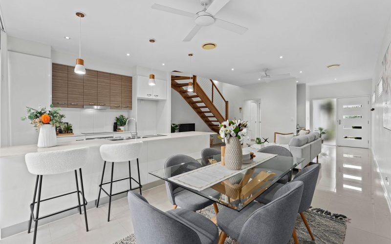 SPACIOUS BOUTIQUE TOWNHOUSE IN PRIME ANNERLEY LOCATION