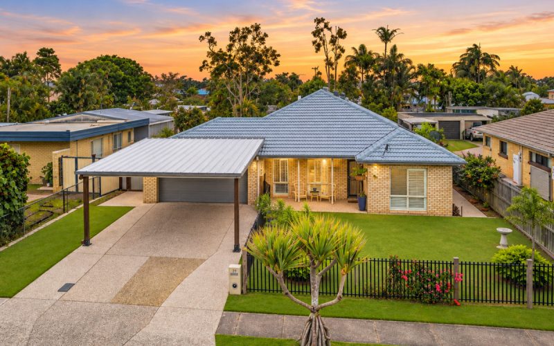 Coastal Living Meets Modern Family Comfort!