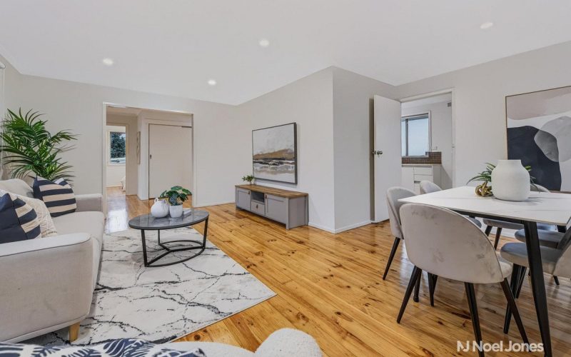 83 Meadowgate Drive  CHIRNSIDE PARK