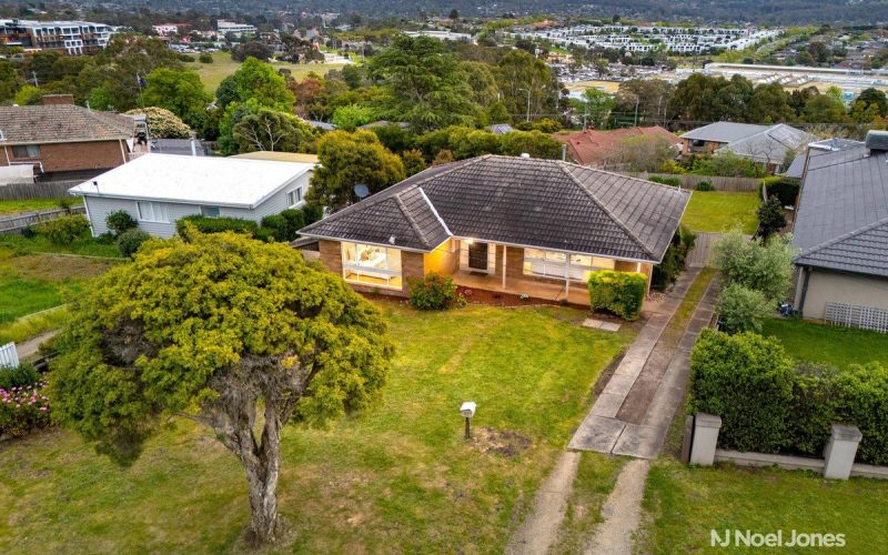 83 Meadowgate Drive  CHIRNSIDE PARK