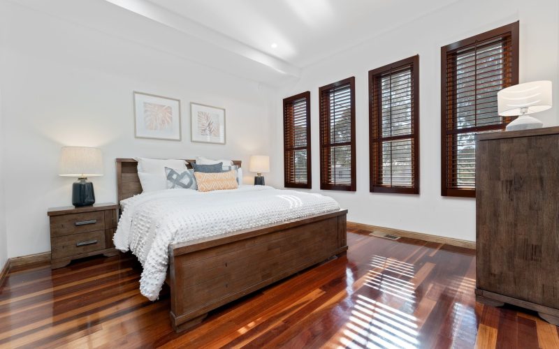 Palatial Family Luxury with Spectacular District Views