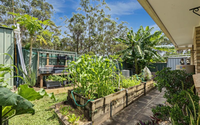 Spacious Duplex in a Convenient Southport Location - Close to the Tram!