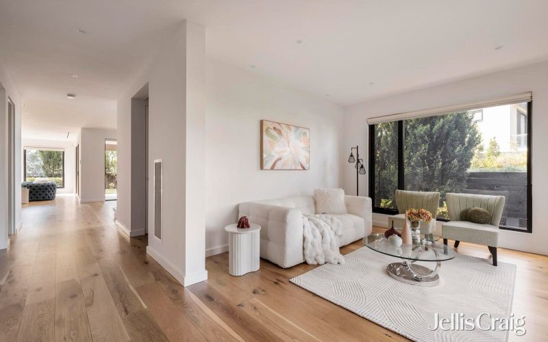 18 Park Avenue, Kew