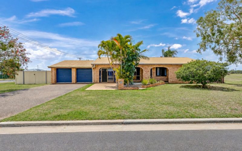 40 Cortes Drive, Thabeban QLD 4670