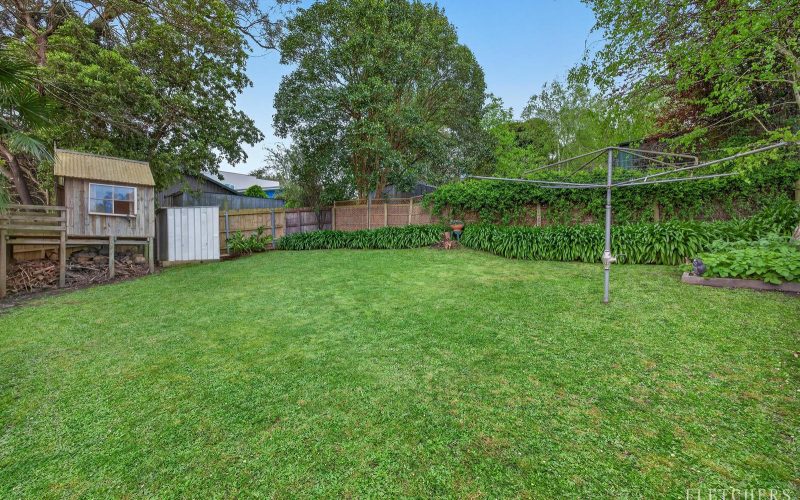 12 Hillside Grove