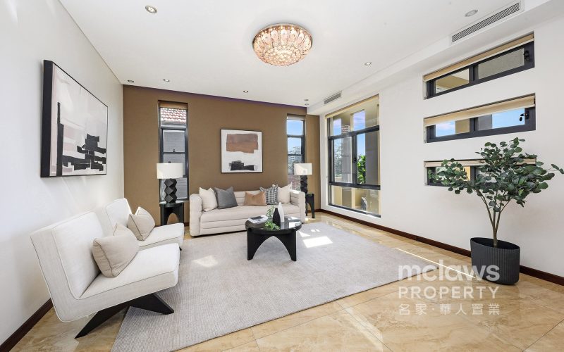 Expansive Dual-Frontage Full-Brick Masterpiece Offering Unrivalled Scale and Multi-Generational Flexibility