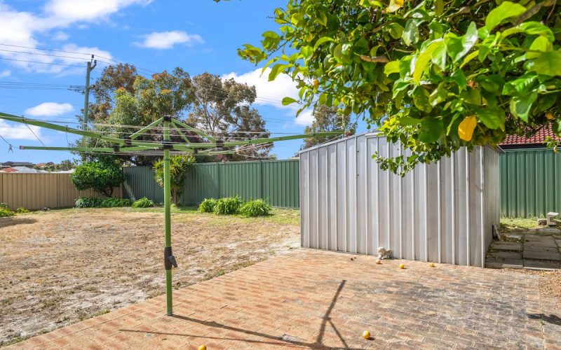 BIG CORNER BLOCK, R20 ZONING & EXCITING FUTURE POTENTIAL