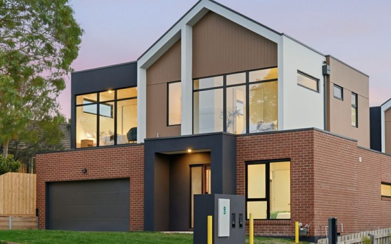 1/24 Cassowary Street, Doncaster East- VIC 3109