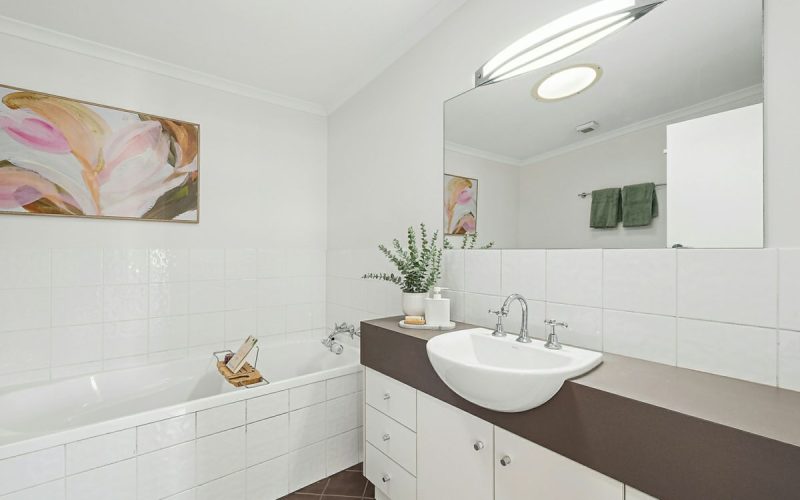 9 Eccleston Street, Fig Tree Pocket Offers from QLD 4069
