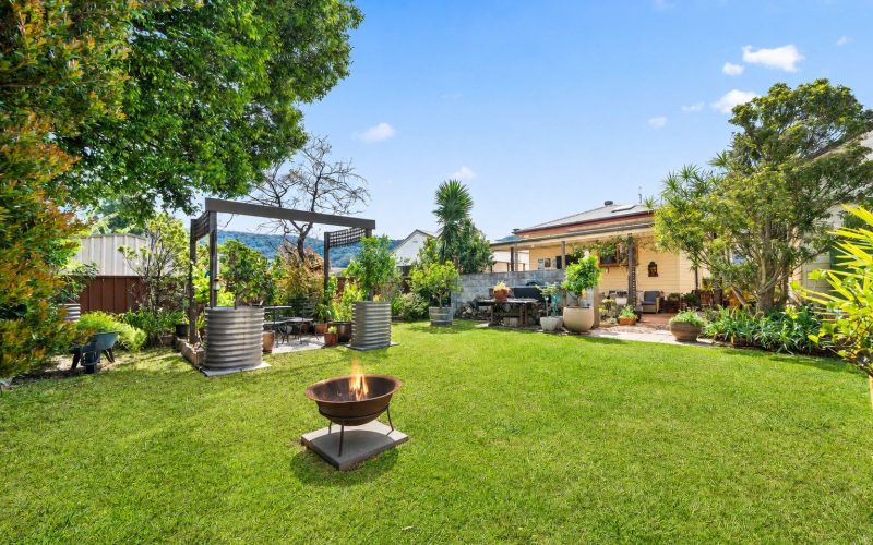 A Home That Knows How to Entertain