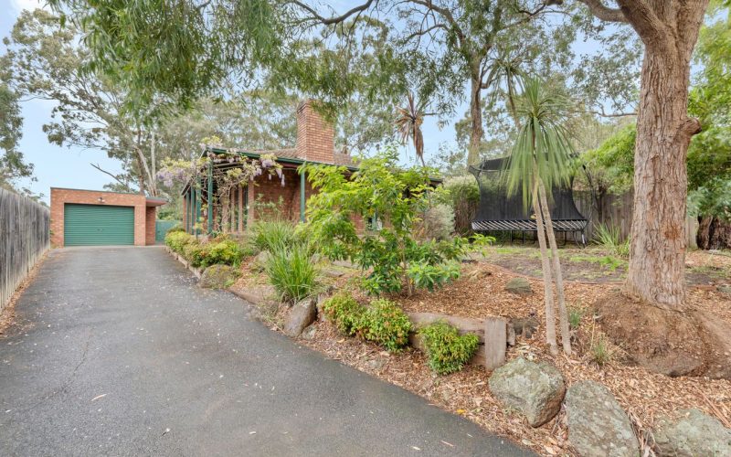 Family Excellence with Four Bedrooms, Three Living Areas and a Studio