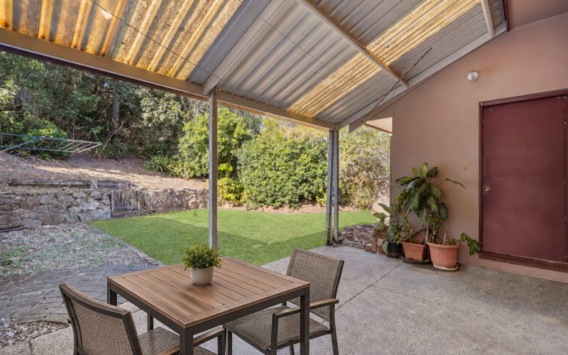 Endless Potential on a Generous 990m² Block
