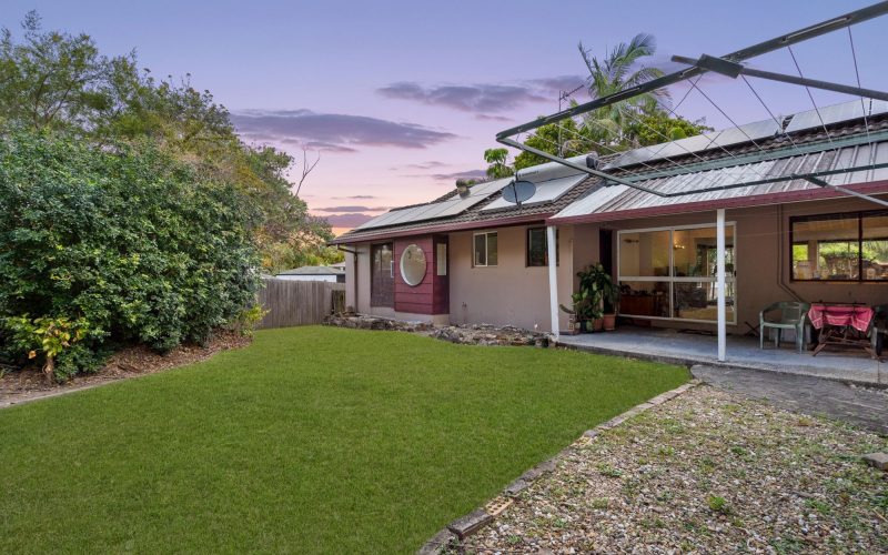 Endless Potential on a Generous 990m² Block