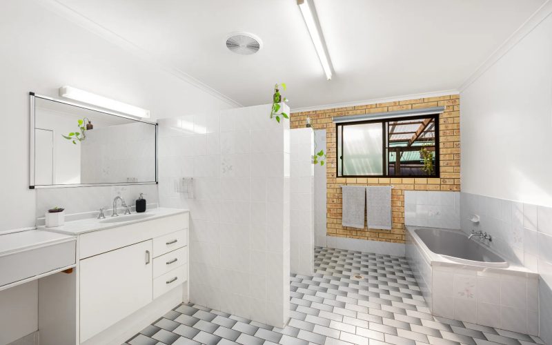 7 Orchid  Drive, Moore Park Beach