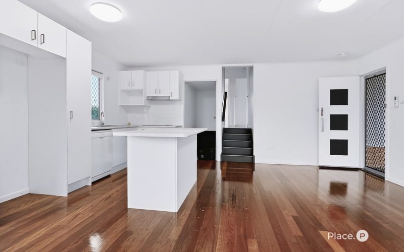 Charming Family Friendly Home - Corner block!