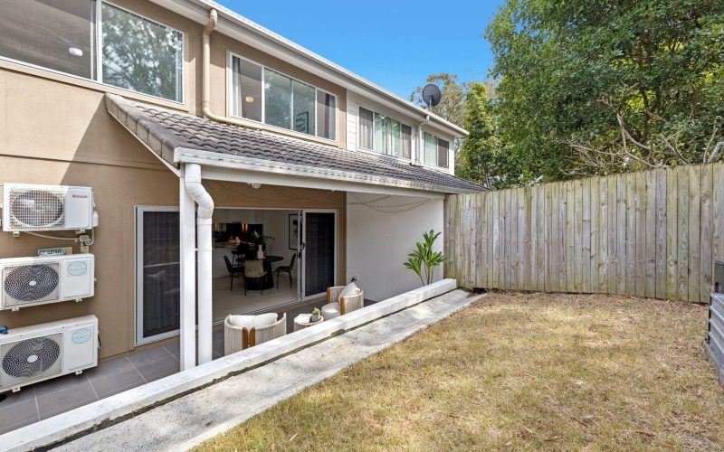 Four Bedrooms,  Modern Presentation & Easy Parkinson Living