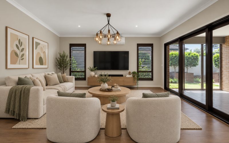 Location and quality - the ultimate family home!