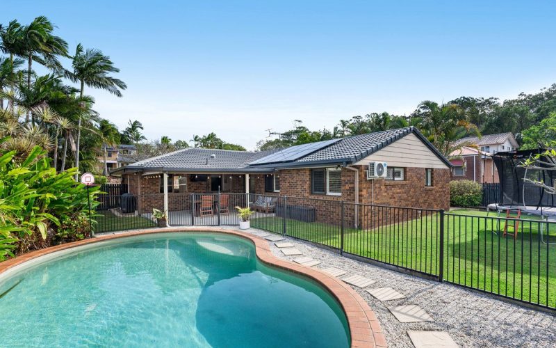 Space to Play and Single-Level Ease on 743sqm