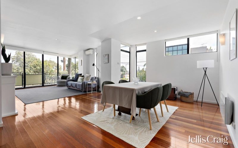 12/129-133 Ormond Esplanade, Elwood
