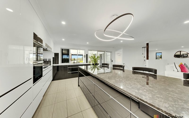 16 Lighthouse Drive, Boyne Island