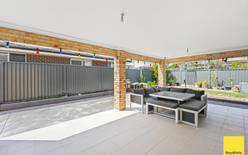 Contemporary Family Living in a Prime Gregory Hills Location