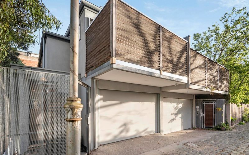 10 Petsinis Lane, Fitzroy North VIC 3068