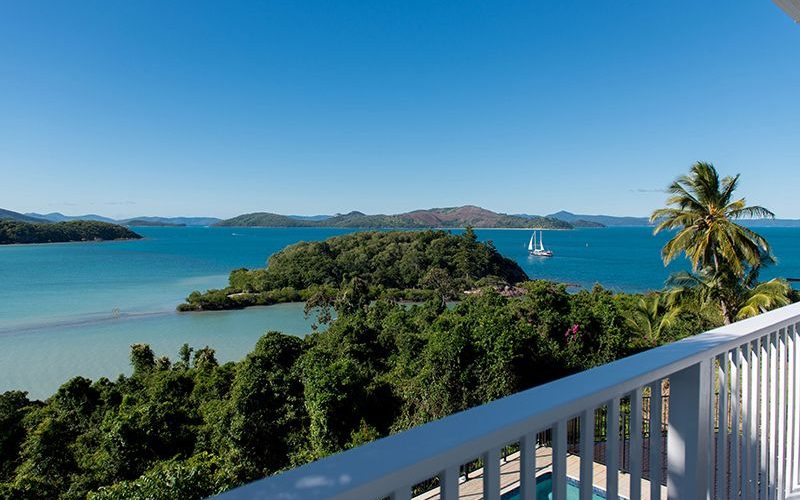 THE TROPICAL HOUSE WHITSUNDAYS | Waterfront, Character & Whitsunday Living
