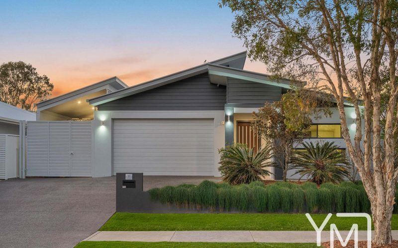 Exceptional Family Living - Style and Comfort - Poolside Entertaining