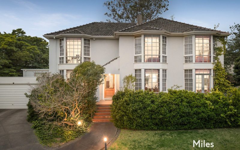 2 Burley Griffin Place, Eaglemont