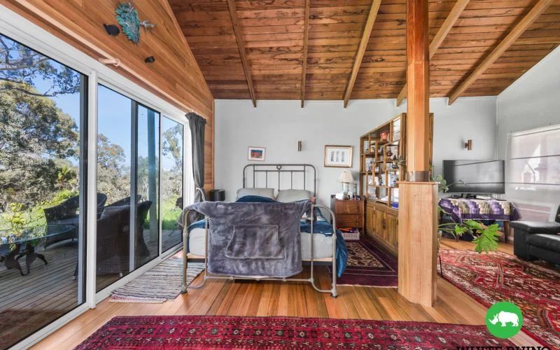 Space and Privacy - Homestead Plus Self-Contained Cottage